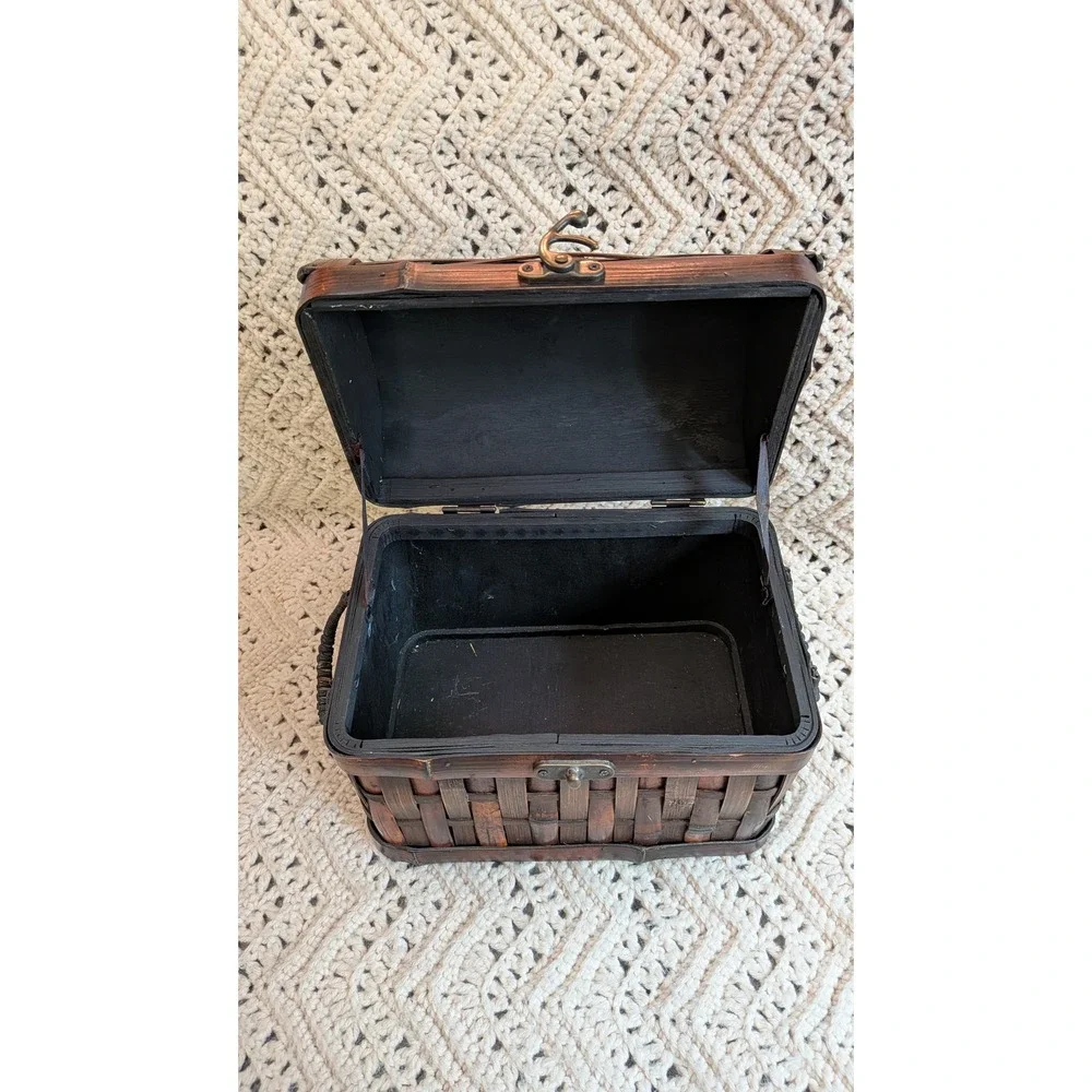 Vintage Bamboo Wicker Treasure Chest Domed Lid Storage Box Dark Brown 9 Inch